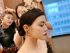 -金夫人化妆摄影职业培训学校