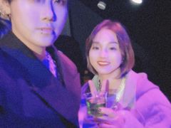 -瑞虹新天地月亮湾