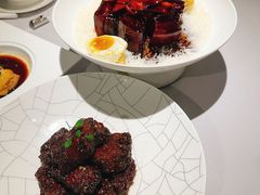 咸蛋目鱼红烧肉-屋里厢上海菜馆
