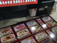 -南城香·饭香串香馄饨香(青年路店)
