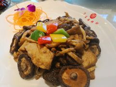 鹅肝酱爆珍菌-万宝海鲜舫(劳动公园店)