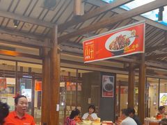 -阿瓦山寨·湘菜现炒·剁椒鱼头王(咸阳总店)
