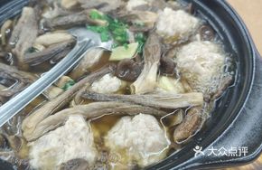 Mountain Delicacies and Mixed Mushrooms in Meatballs