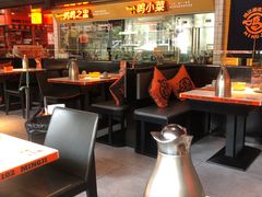 大堂-鸣记脆皮烤鱼·海鲜烤鱼(三八广场店)