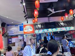 -爆炸头阿姨小四川正宗川味小吃(无任何分店)
