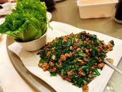 蚬肉生菜包-沙龙酒家