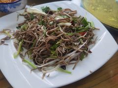 -溢心园香河肉饼总店