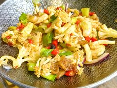 -东口码头·烧鸽子·鱼头泡饼·地方菜(金鹰悦城店)