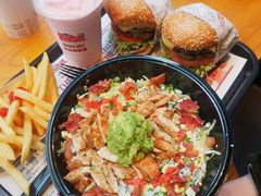 圣塔芭芭拉科布沙拉-The Habit Burger Grill 哈比特汉堡(复兴soho店)