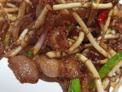 折耳根炒干火腿-云海肴·汽锅鸡·云南菜(高德置地店)