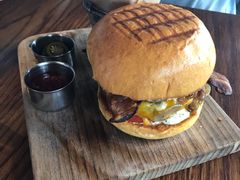 -ROAST coffee & eatery