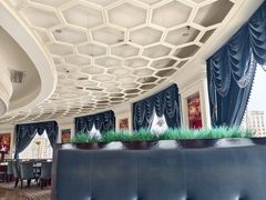 -蓝鲸大酒店旋转餐厅