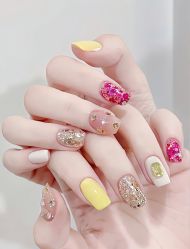-H12 STAR日式美甲美睫专门店