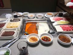 -海底捞火锅(金山百联店)