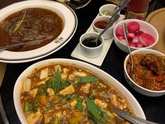 -Lake Shore Hotel & Restaurant