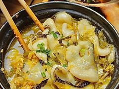 -有红鸡毛店·砂锅菜(抚琴夜市店)