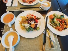 -西安唐隆国际酒店(大雁塔大唐不夜城店)