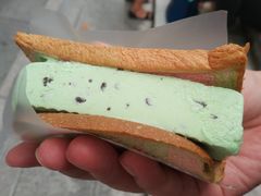 -詹爷爷乌节路街头冰淇淋