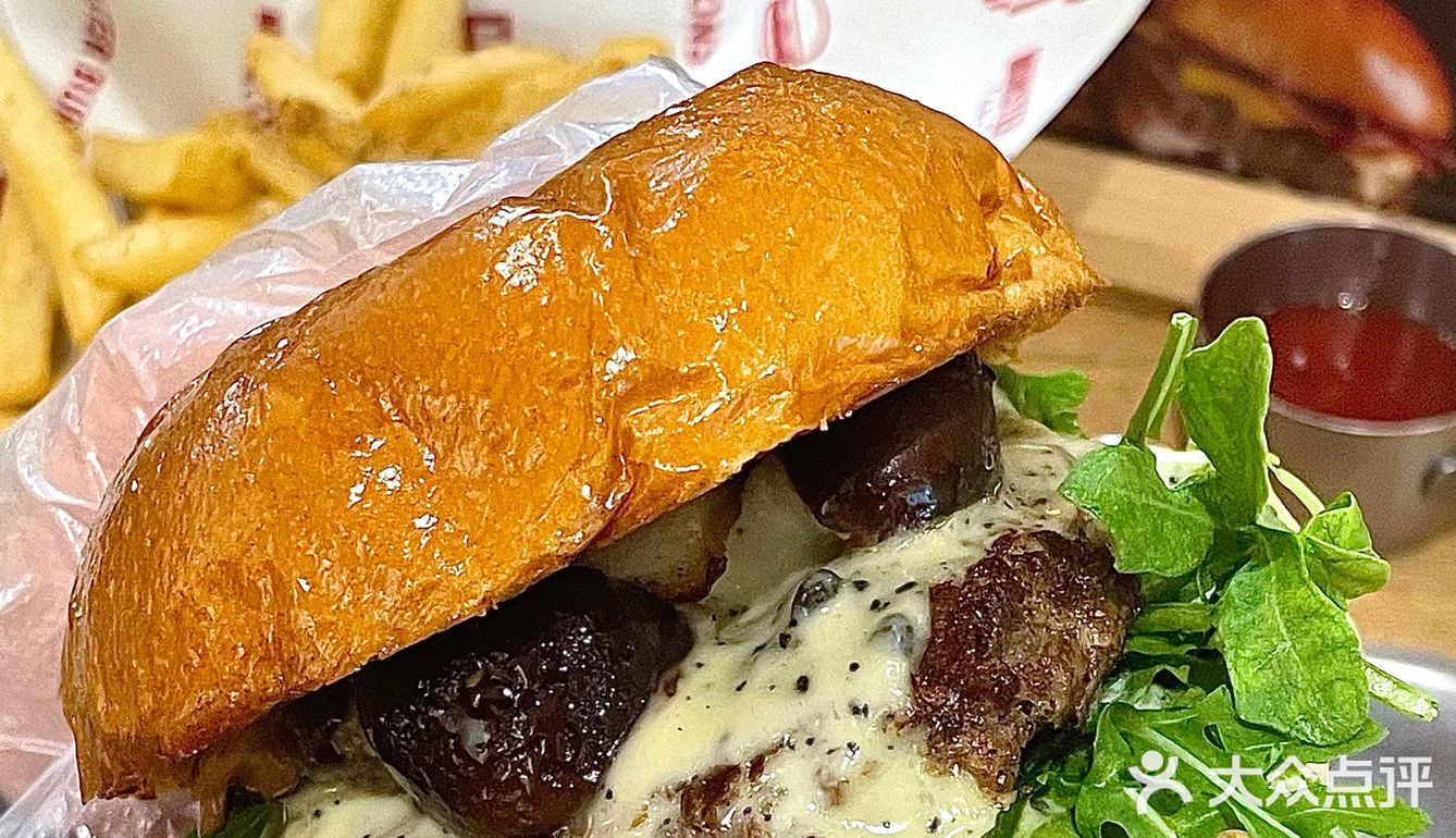 会爆汁的黑松露汉堡🍔‼️