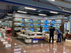 -渔人湾码头海鲜市场负二楼