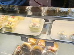 -白玉兰食品甜凤店(合生汇店)