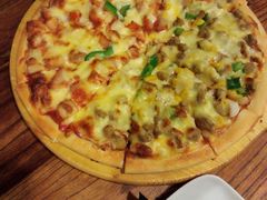 奥尔良烤鸡披萨-暖食光·台式家庭餐厅·生日主题店(万达店)
