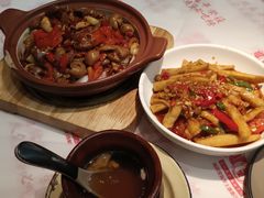 -堂瓦里·33年传统赣菜(第一街区店)