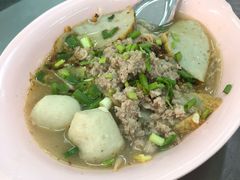 猪肉细米粉汤-榮泰米粉湯(Left Shop)