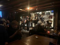 -南锣鼓巷吉他吧(鼓楼店)