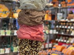 -Venchi (Chocolate & Gelato)