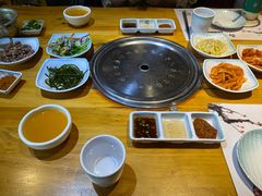 -唯成•韩国炭火烤肉 유성고기