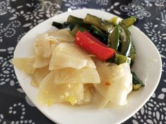 小咸菜-八两八金·莱芜特色炒鸡(市南漳浦路店)