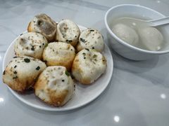 -老西白点心店