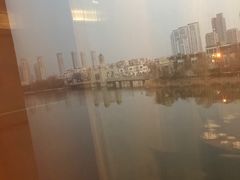 -天津梅江中心皇冠假日酒店