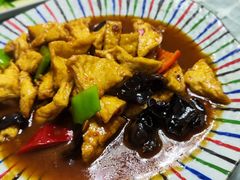 -天天向上素食餐厅(五台山店)