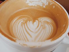 拿铁咖啡latte-BLAQ咖啡(骏豪店)
