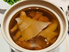 花胶炖螺头汤-新荣记(建国门外大街店)