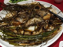 葱烤鸦片鱼头-老吉士酒家(天平路店)