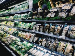 -中百仓储超市有限公司(越秀星汇维港店)