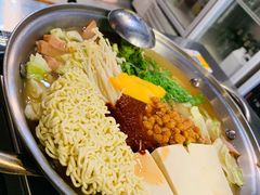 部队汤-富乐满韩国正宗炸鸡韩国料理(虹泉路店)