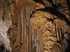 -波斯托伊纳溶洞