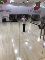 -单色舞蹈