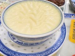 -广信牛奶甜品世家(台东店)