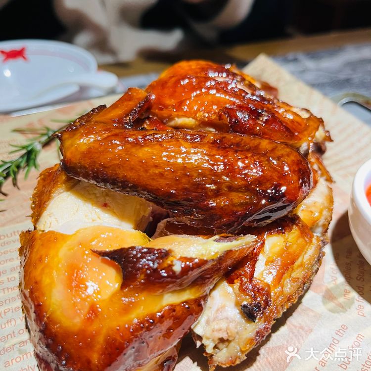 氛围感拉满的一家江南菜馆[调皮]很有客栈风