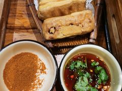 -老滇山寨•云南特色菜•地方菜•民族风情歌舞表演(金碧店)