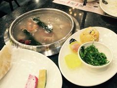 -阪尚皇·原切牛排·烤肉火锅自助(北京路店)