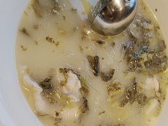 -严记小天府酸菜鱼(西四路店)