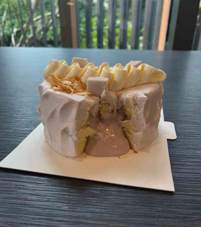 喜茶(欢乐海岸lab店)-"最近很迷喜茶的蛋糕 经常在隔壁港大医院看.