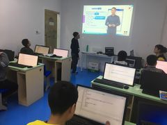 -童程童美·信息学竞赛·乐高机器人编程(长宁来福士校区)