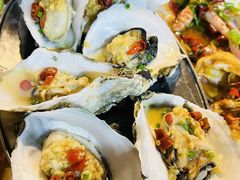 -三亚火车头万人海鲜广场